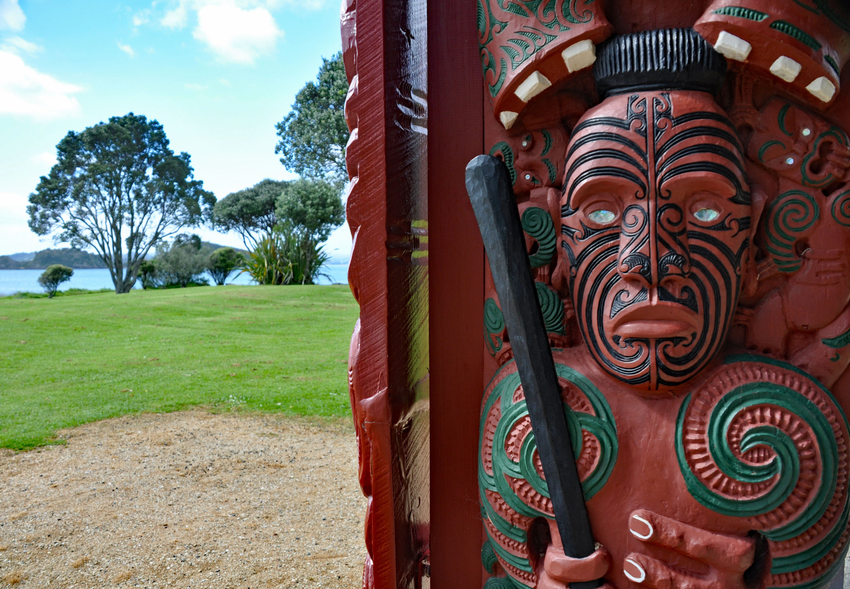 Entrance carving at Maori war canoe house