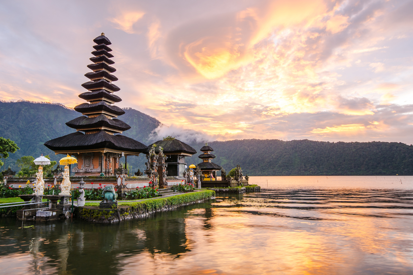 Pura Ulun Danu Bratan, Hindu temple on Bratan lake, Bali, Indonesia