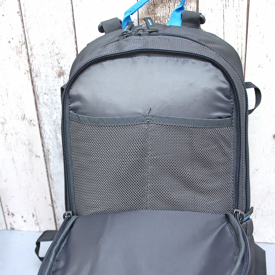 daypack front compartment pockets