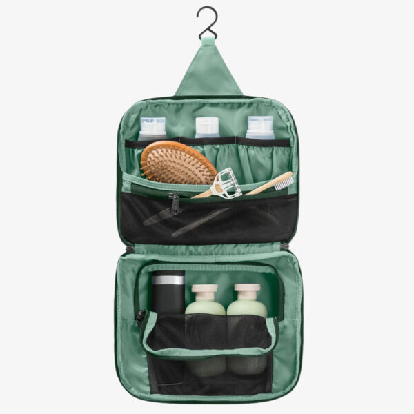 eagle-creek-hanging-toiletry-willow-contents