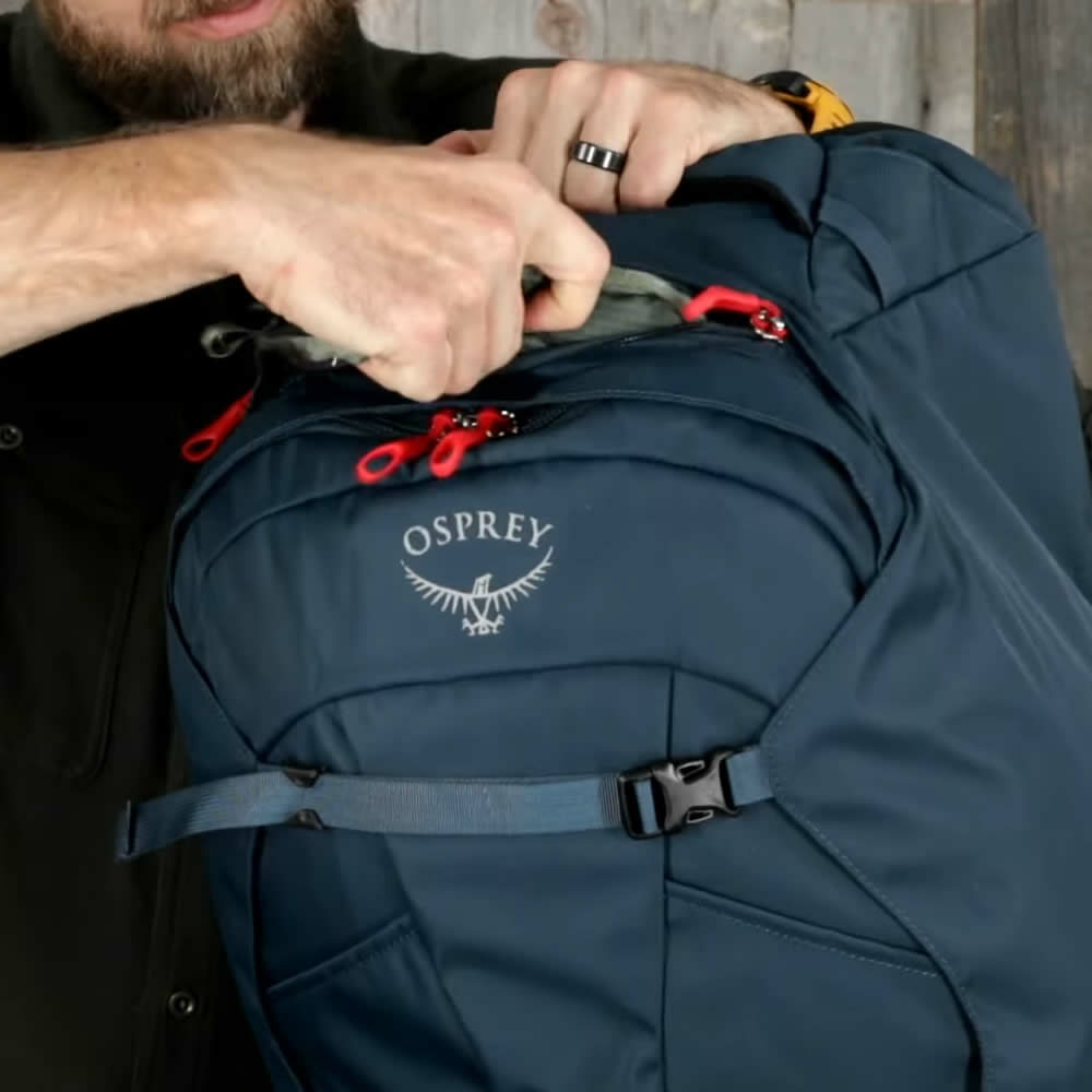 This newly redesigned Osprey Farpoint 40 is real nice : r/ManyBaggers